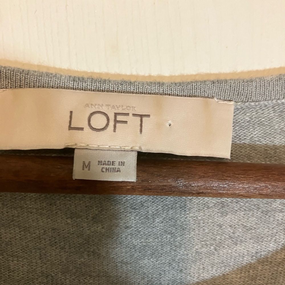 Loft, lightweight sweater, gray, muted pattern, excellent condition, size medium - Picture 3 of 3